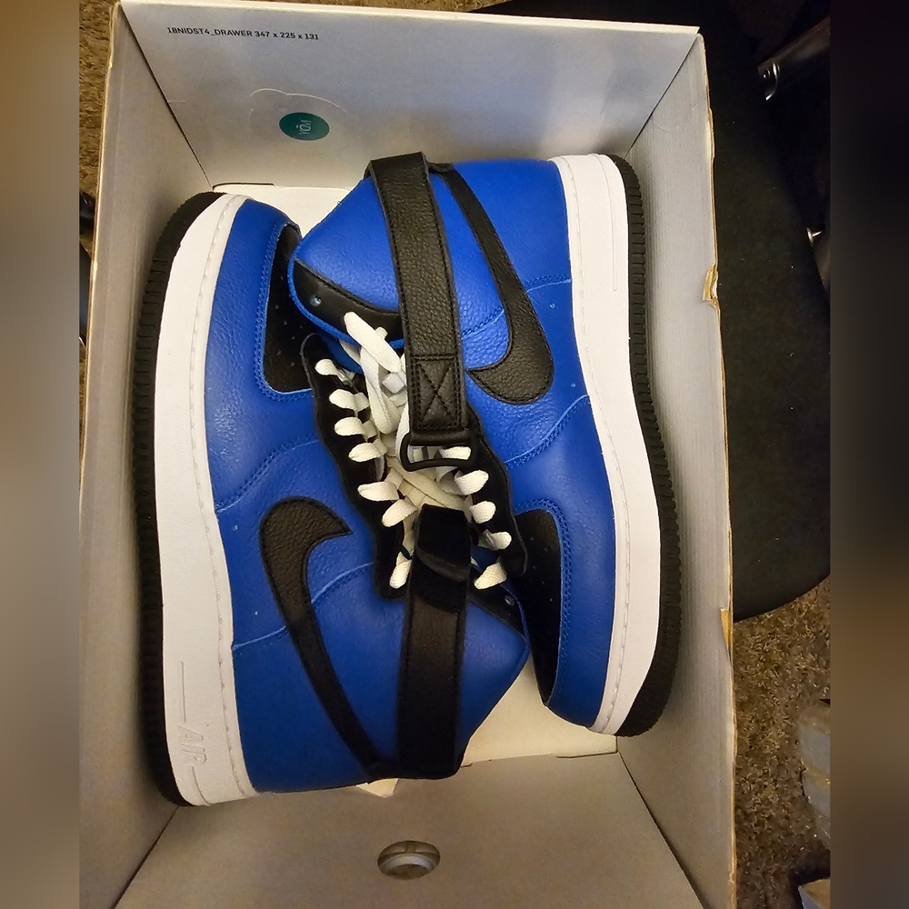 Air force 1 mid size 8.5 mens